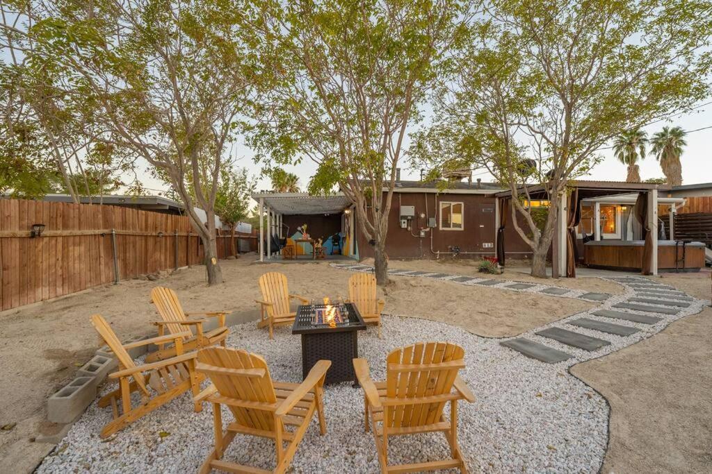 Palm Vista Retreat *Hot Tub/Cowboy Pool/Hammocks* Villa Joshua Tree Ngoại thất bức ảnh